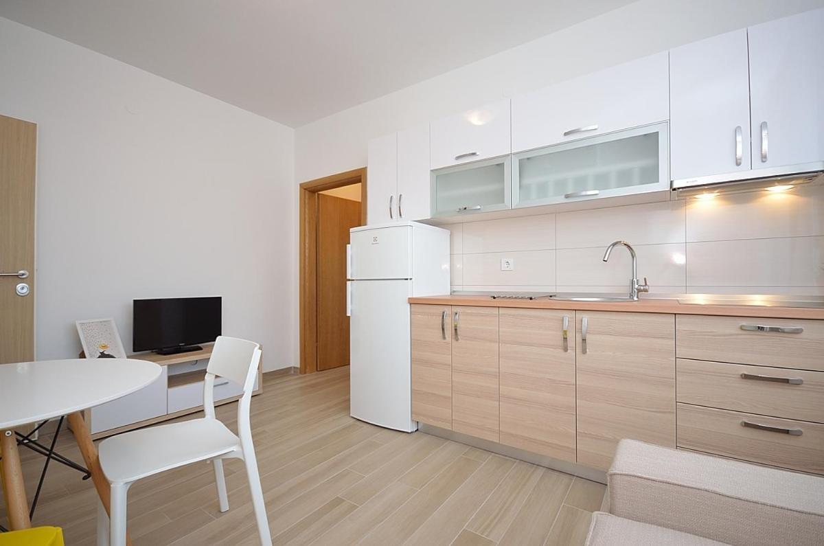 Mila Vodice Exterior foto
